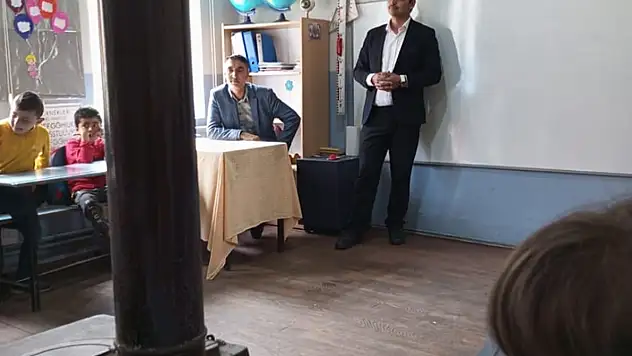 Hınıs Müftülüğü'nden Ovaçevirme İlkokulu'na Anlamlı Ziyaret