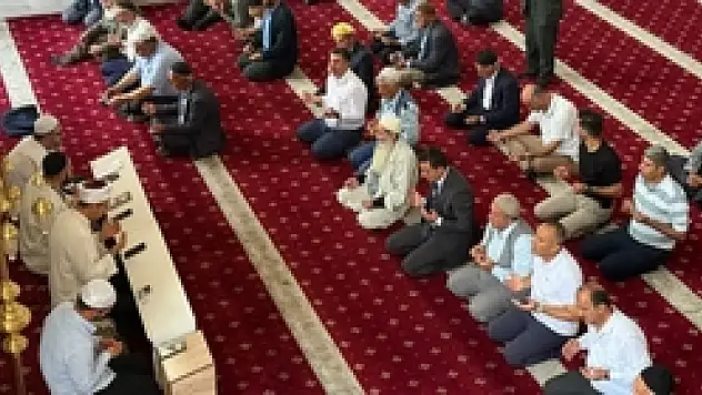 Hizan'da 15 Temmuz Şehitleri Anısına Mevlit Programı Düzenlendi