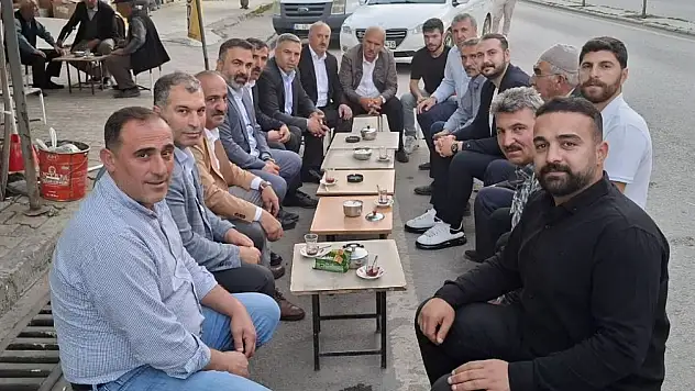 Hizan'da AK Parti'den Esnaf ve Vatandaşlara Ziyaretlerle Dayanışma Güçlendi