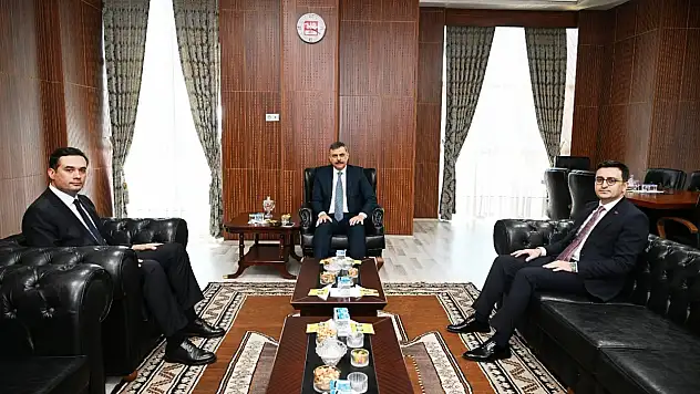 HSK'nın 2025 kararnamesi sonrası Öztürk, Vali Çiftçi'ye veda etti