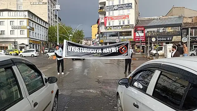 HÜDA PAR Ağrı Gençlik Kolları'ndan dikkat çeken eylem