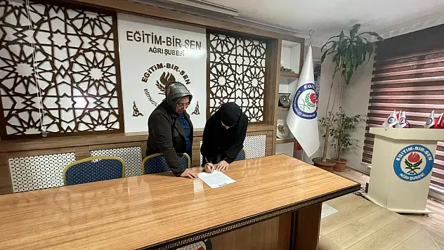 HÜDA PAR Ağrı Kadın Kolları'ndan Memur-Sen'e Ziyaret