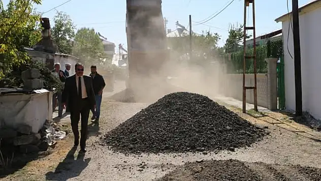 Hürriyet Mahallesi'nde Yol Çalışmaları Hızla Devam Ediyor