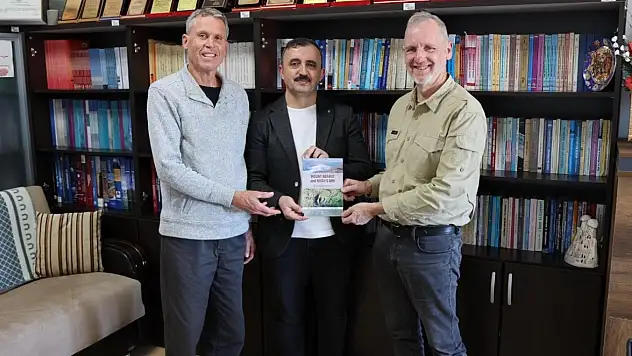 Hz. Nuh'un Gemisi araştırma ekibinden Kaya'ya ziyaret