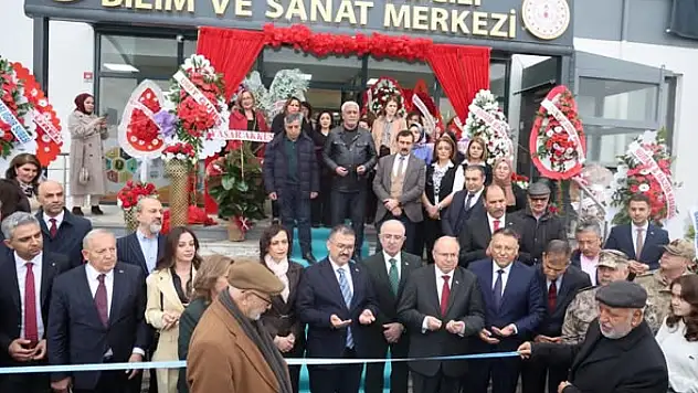 Iğdır Azer-İshak Yaycılı Bilim ve Sanat Merkezi Açıldı