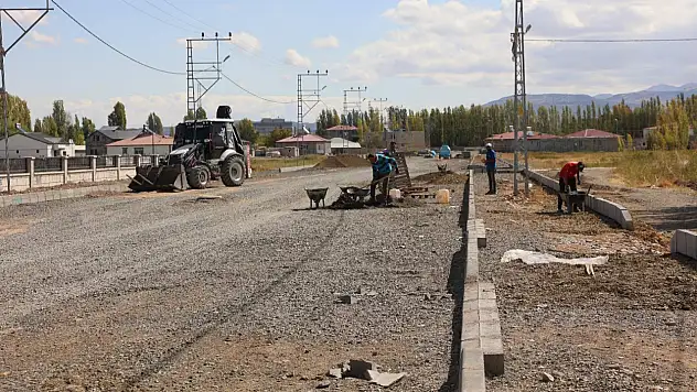 Iğdır Belediyesi'nden Özgür Mahallesi'nde Altyapı ve Yol Çalışmaları