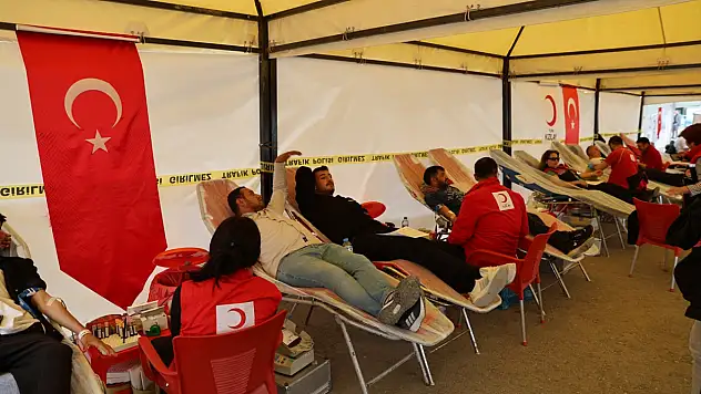 Iğdır'da 1071 ünite kan bağışı hedefiyle anlamlı kampanya