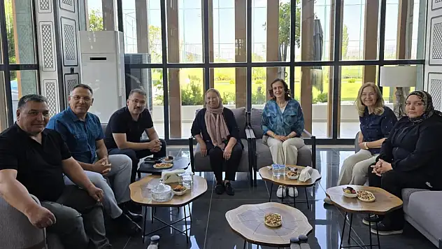 Iğdır'da Bayramlaşma Programı: Vali Turan ve Rektör Gürel'den Birlik Mesajı