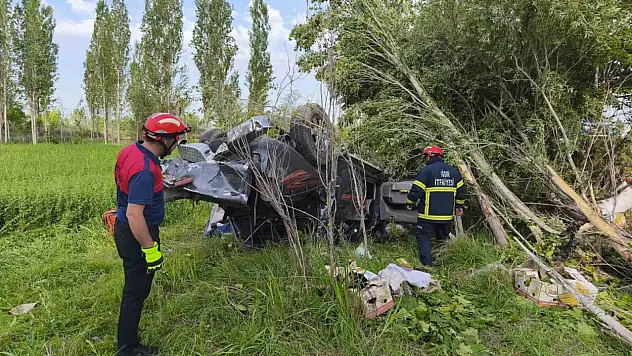Iğdır'da Kaza Azerbaycanlı Araç Şarampole Yuvarlandı, 1 Kişi Hayatını Kaybetti