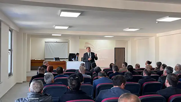 Iğdır'da Ortak Sınavlar Öncesi İdarecilere Bilgilendirme Toplantısı Düzenlendi