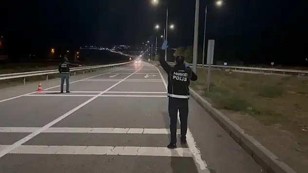 Iğdır'da uyuşturucu taşıyan yabancı uyruklu şahıs tutuklandı