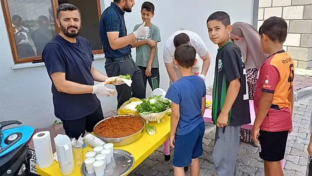 Iğdır'da Yaz Kur'an Kursu Öğrencilerine Çiğköfte İkramıyla Eğlenceli Etkinlik