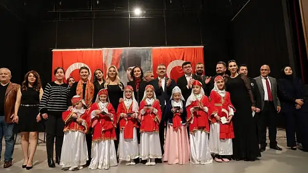 Iğdır'ın Kurtuluşunun 105. Yılı, Şiir ve Müzik Gecesi ile Kutlandı