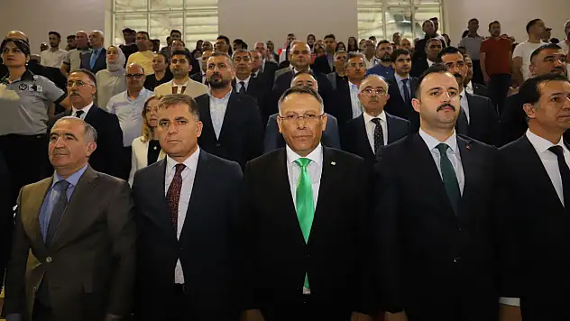 Iğdır Üniversitesi mezuniyet töreninde dostluk ve başarılar kutlandı