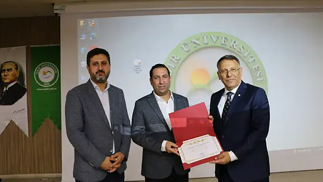 Iğdır Üniversitesi'nde Bilimsel Makale Eğitimi, Akademik Yayıncılığı Güçlendiriyor
