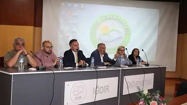 Iğdır Üniversitesi'nde Dünya Biyoçeşitlilik Günü Paneli Düzenlendi