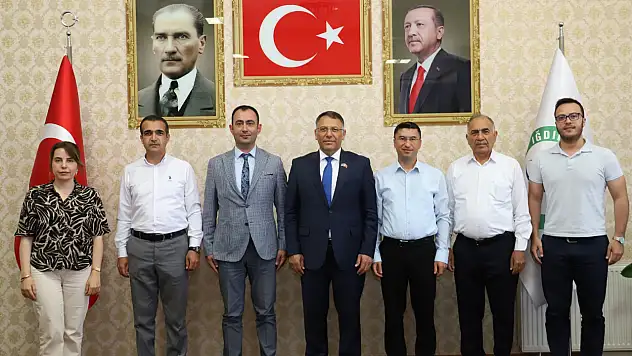 Iğdır Üniversitesi'nde Yeni Dönem: İşbirliği ve Kalkınma İçin İlk Ziyaret Gerçekleşti