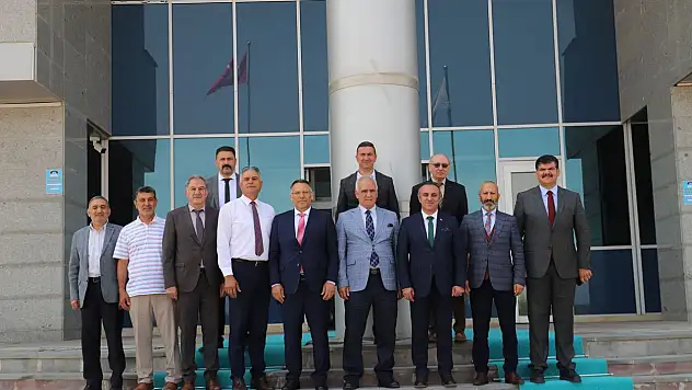 Iğdır Üniversitesi'ne Ziyaret: Azerbaycan Evi ile İşbirliği Vurgusu
