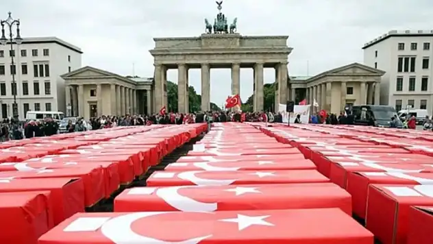 İki Şehit Tabutu Neden Farklıdır?