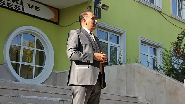 İl Millî Eğitim Müdürü Aziz Gün'den Okul Ziyaretleri: Eğitim ve Spor İçin Öğrencilerle Buluştu