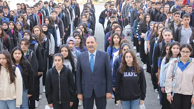 İl Millî Eğitim Müdürü Aziz GÜN, Haydar Aliyev Fen Lisesi ve Mehmet Çavuş Ortaokulu'nu Ziyaret Etti