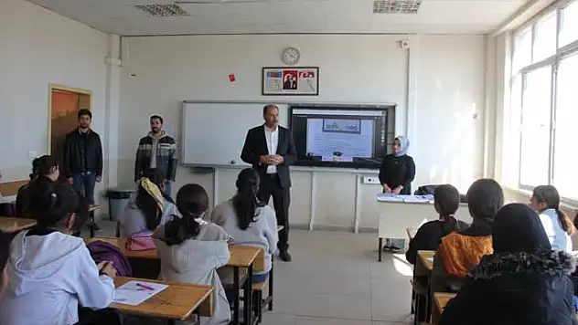 İl Milli Eğitim Müdürü Aziz Gün, Destekleme ve Yetiştirme Kurslarını Ziyaret Etti