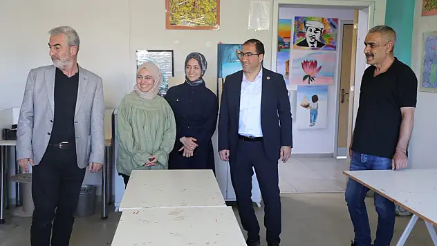 İl Müdürü Ahmet Çelebi'den Eleşkirt Gençlik Merkezi'ne ziyaret