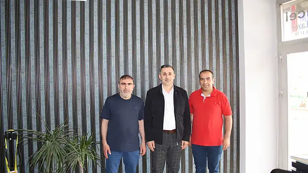 İlçe Vaizi Refik Çelik'ten Karaköse Haber'e ziyaret