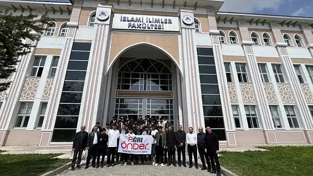 İmam Hatip öğrencilerinden AİÇÜ öğrencilerine ziyaret