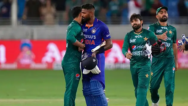 IND vs PAK kriket derbisi: Skorlar ve öne çıkan anlar