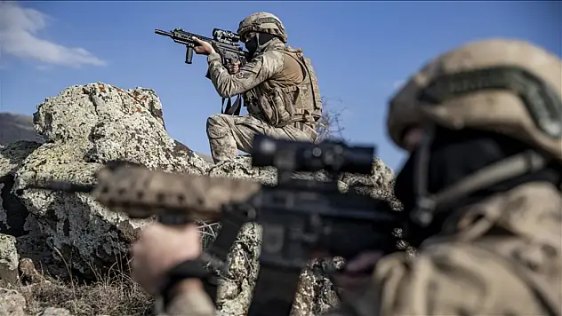Irak'ın kuzeyinde 11 terörist etkisiz hale getirildi