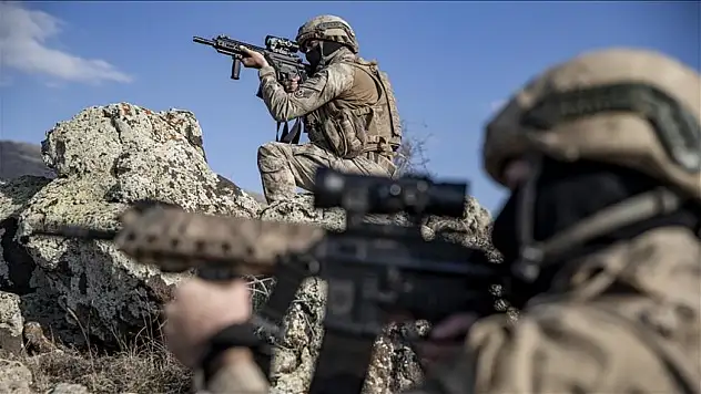 Irak'ın kuzeyinde 9 terörist etkisiz hale getirildi