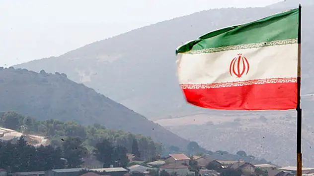 İran yeni dini liderini resmen açıkladı