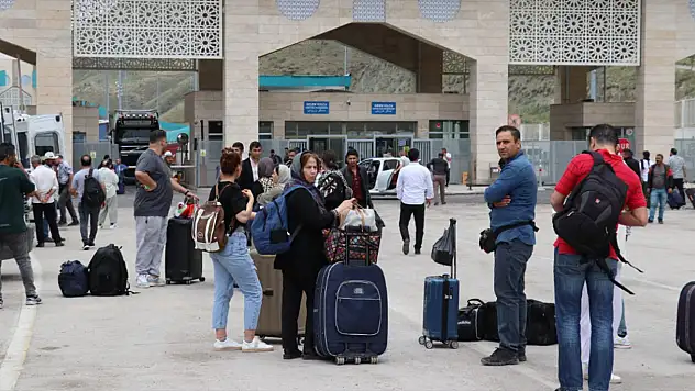 İranlı Turistlerden İsrail'e Sert Tepki İntikam Arzusuyla Dolu