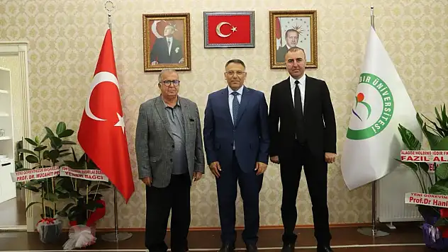 İş İnsanı Dinçer Bağcı ve TEB Iğdır Şube Müdürü Samet Bağcı'dan Rektör Gürel'e Hayırlı Olsun Ziyareti