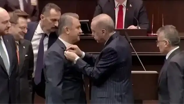 İsa Mesih Şahin Kimdir, Hangi Partiden? İsa Mesih Şahin AK Parti'ye mi Geçti?