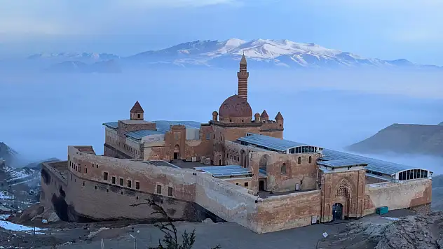 İshak Paşa Sarayı'nın mimari detayları hayran bırakıyor