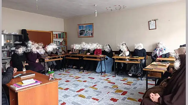 İslam'ın Kadına Verdiği Değer Anlatıldı