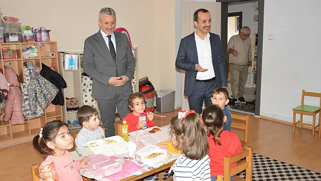 İspir Kaymakamı Poçanoğlu'ndan Halk Eğitim Merkezi'ne Ziyaret