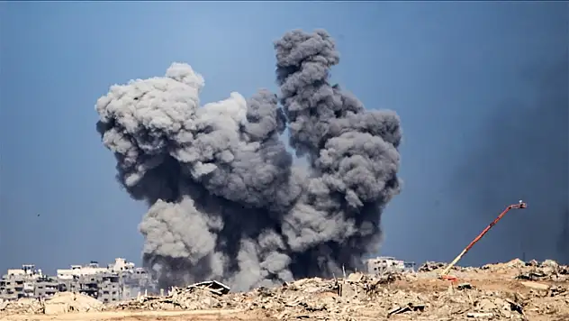 İsrail ateşkese rağmen Gazze'yi vurmaya devam ediyor