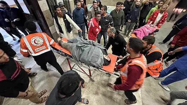 İsrail ateşkesi bozdu, Gazze'ye saldırdı: Çok sayıda Filistinli öldü