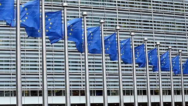 İtalya'dan Önemli Açıklama: AB Komisyonu'nun İsrail'e Yaptırım Önerileri İnceleniyor!