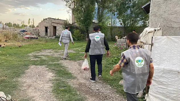 İyilik Elçileri, Patnos'ta ailelere yardımlarını sürdürüyor