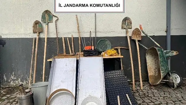 Jandarmadan kaçak kazı operasyonu