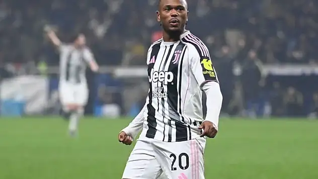 Juventus'un yıldızı Lois Openda hacamat yaptırdı