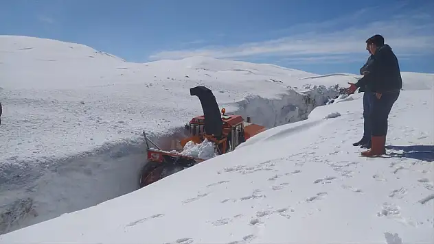 Kağızman-Ağrı kara yolu yeniden ulaşıma açıldı