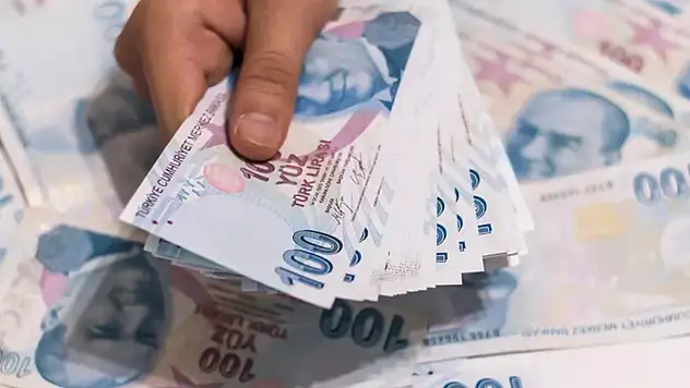 Kamu işçisine 2026 müjdesi: İkramiye tarihleri nefesleri kesti, Ocak sonunda hesaplar doluyor!