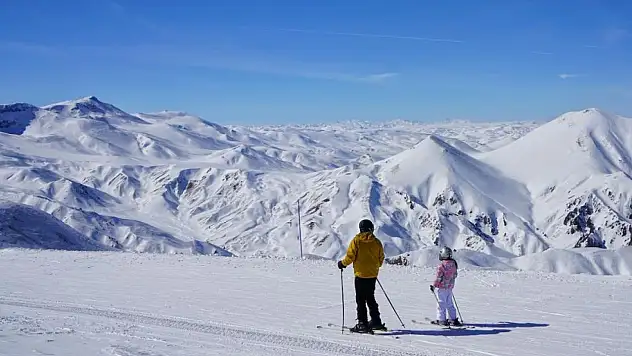 Kar erimedi, sezon uzatıldı