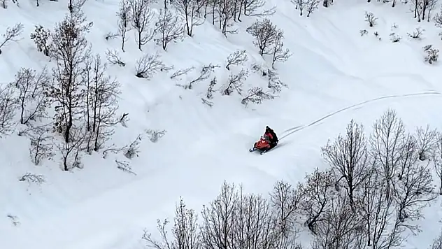 Kar motorları devreye girdi, Muş'ta köyler yeniden aydınlandı