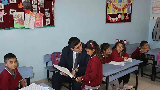 Karakoyunlu Kaymakamı Erdoğan, okulları ziyaret ederek eğitim sürecini değerlendirdi